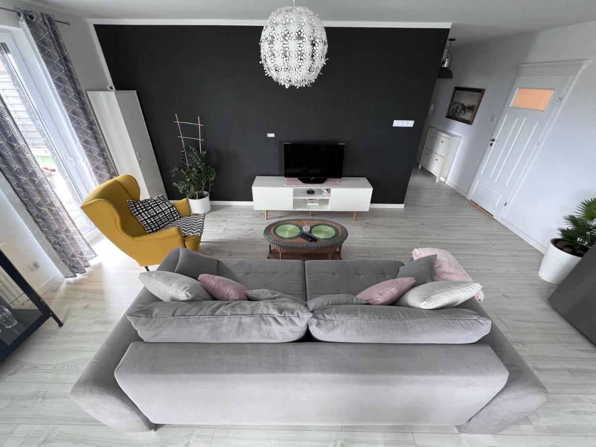 Apartament Z Tarasem Na Osiedlu Rakownica Еленя-Гура Экстерьер фото