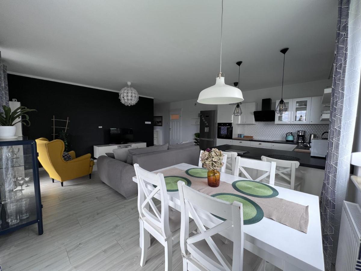 Apartament Z Tarasem Na Osiedlu Rakownica Еленя-Гура Экстерьер фото