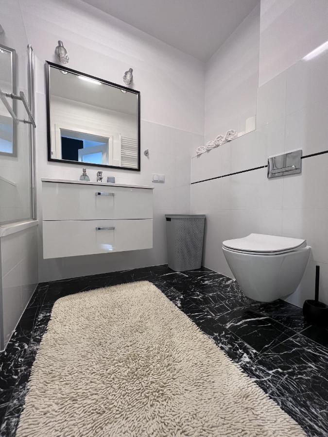 Apartament Z Tarasem Na Osiedlu Rakownica Еленя-Гура Экстерьер фото