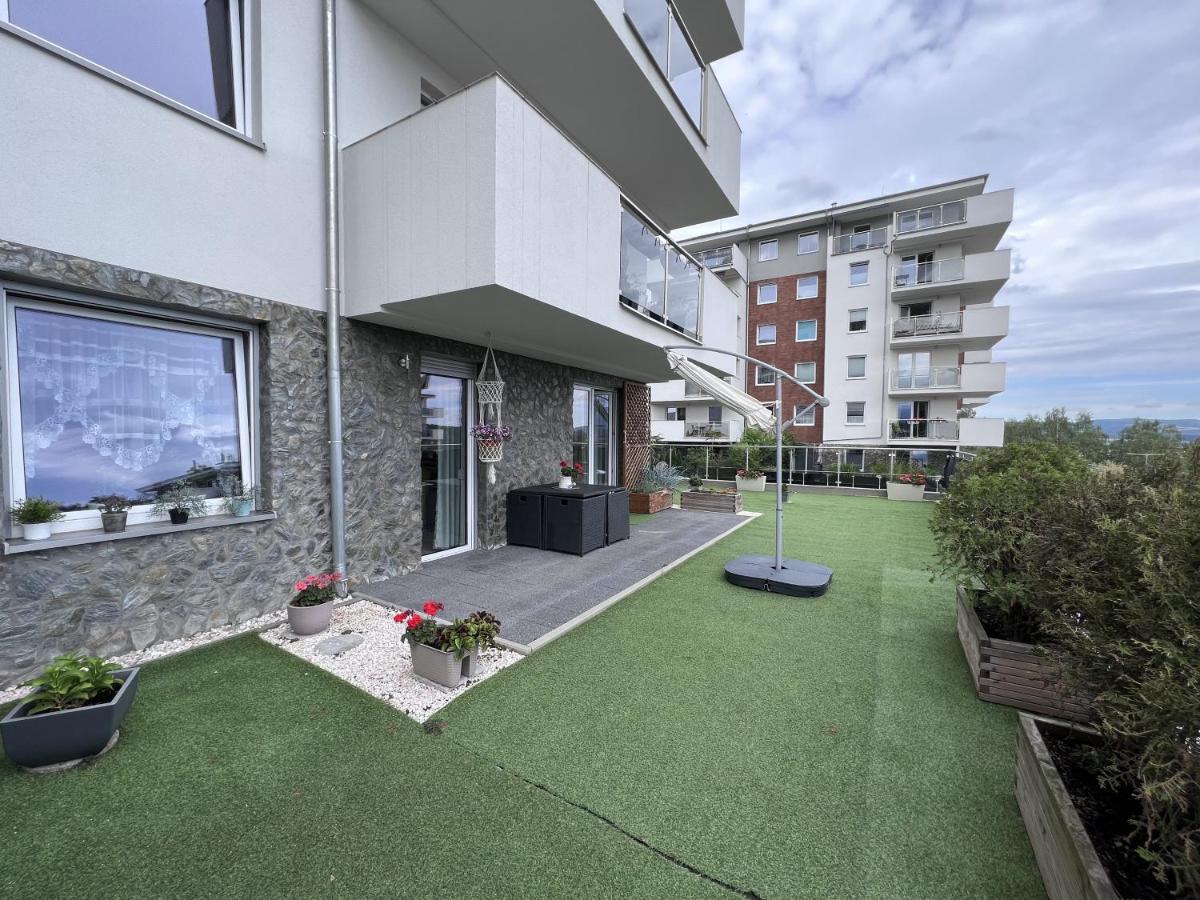 Apartament Z Tarasem Na Osiedlu Rakownica Еленя-Гура Экстерьер фото